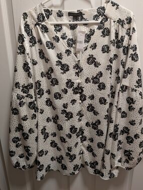 Lane Bryant White & Black Floral Button-Front Blouse NWT Size 22